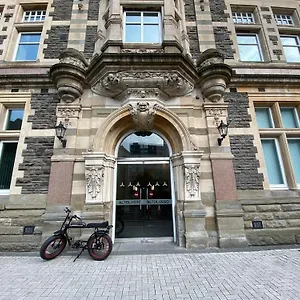 Luxury Centre Apartment